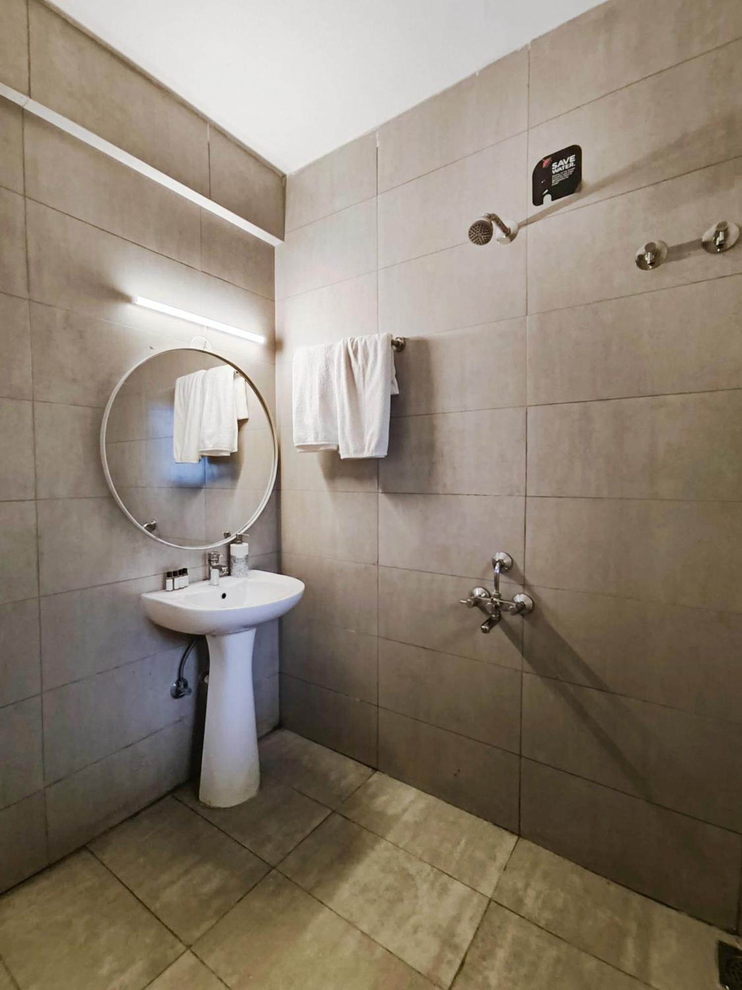 Olive Hotel Calangute Niwasa By Embassy Group Exterior foto
